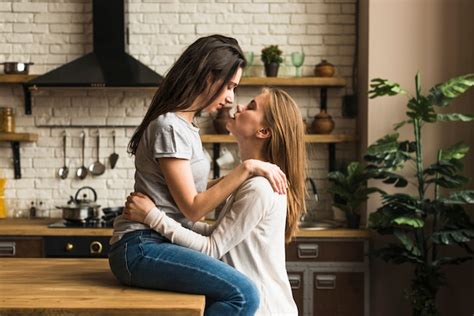 1,247 Two Lesbians Kissing